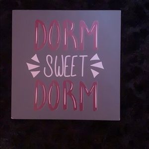 Cute dorm quote board.